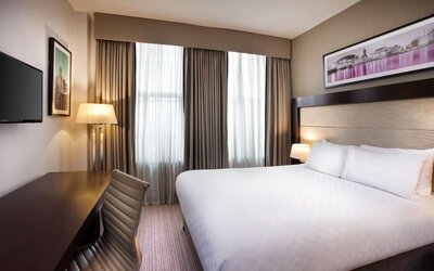 Romantic day room at Leonardo Hotel Cardiff.