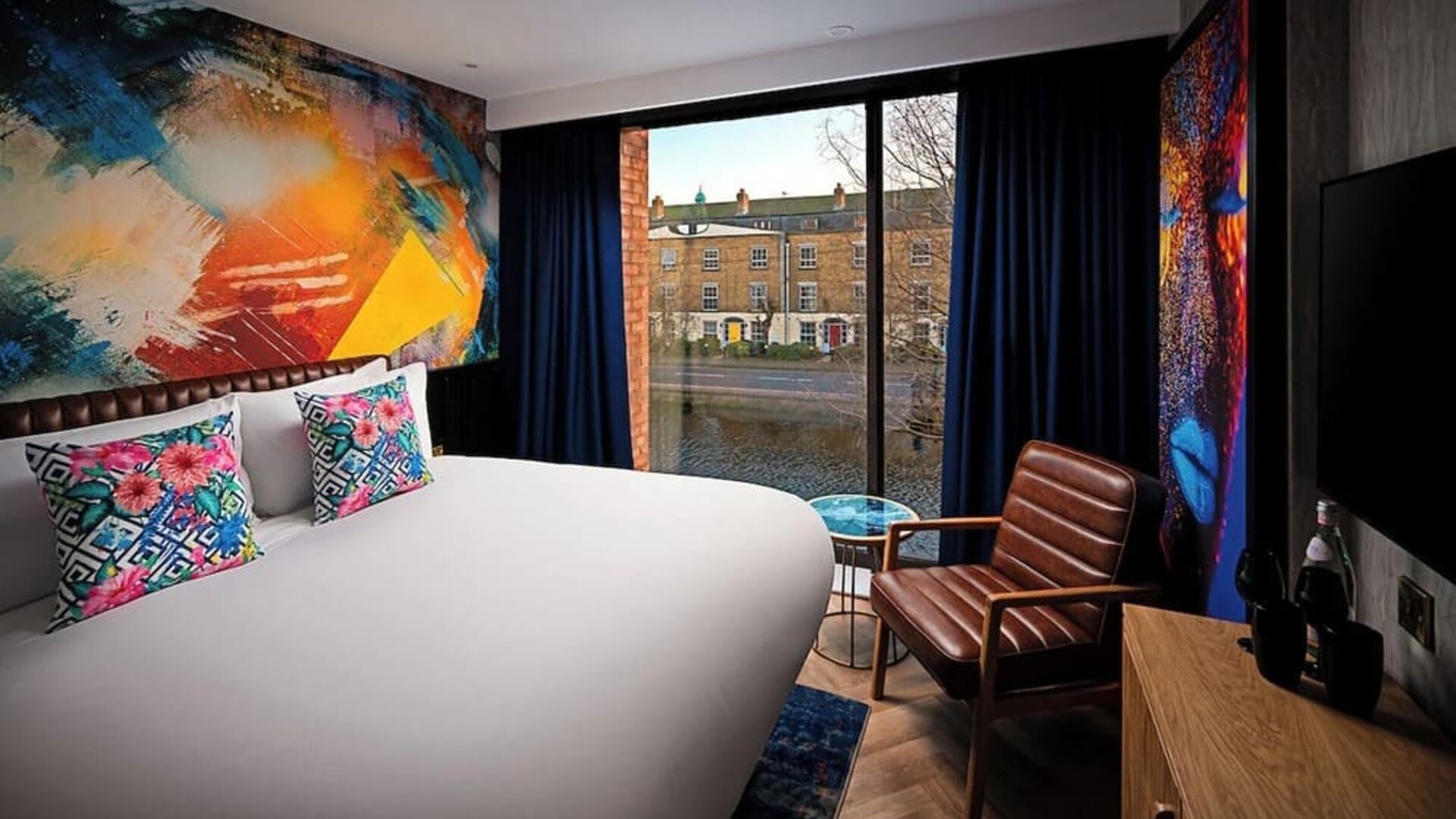 Romantic day room at NYX Dublin Portobello.