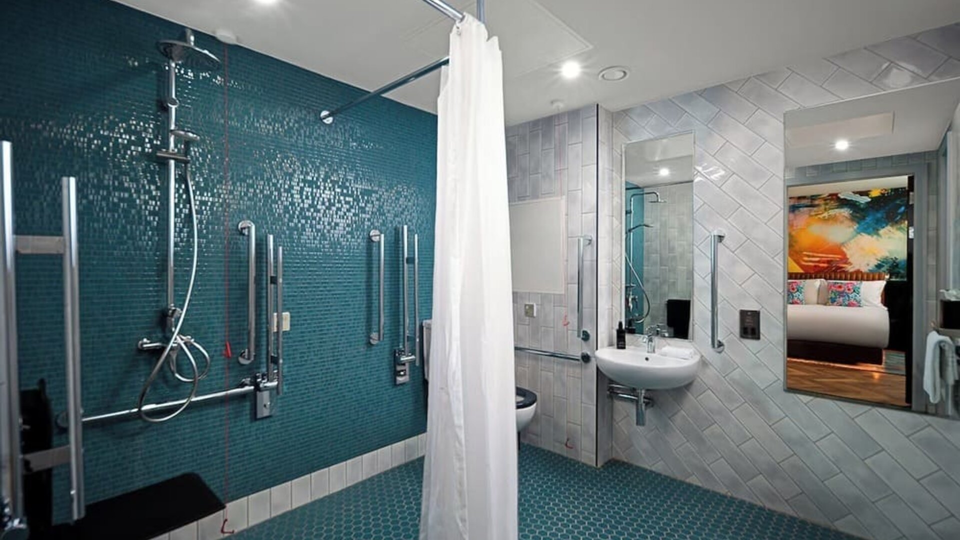 Guest bathroom at NYX Dublin Portobello.