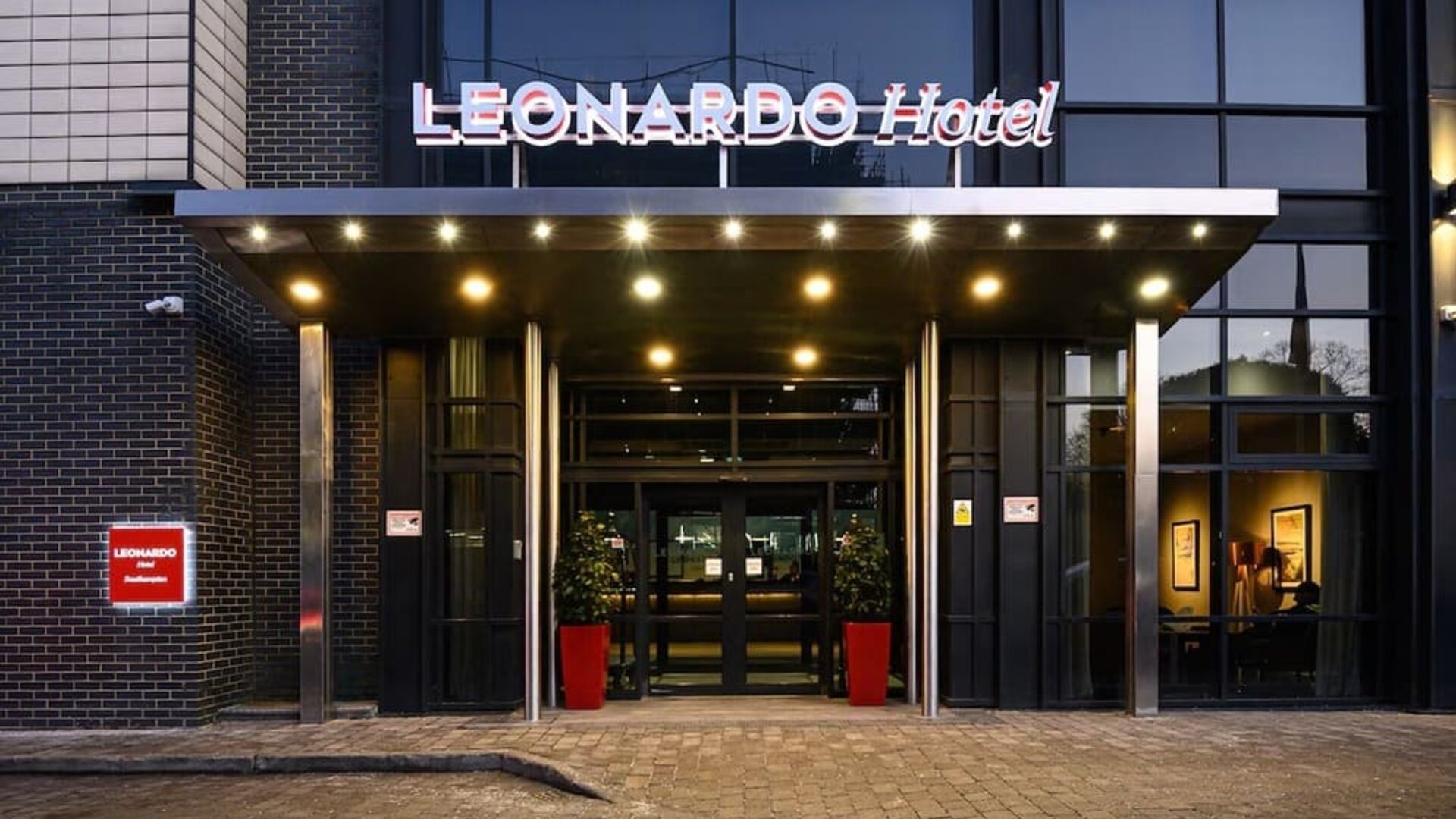 Hotel entrance at Leonardo Hotel Southampton.