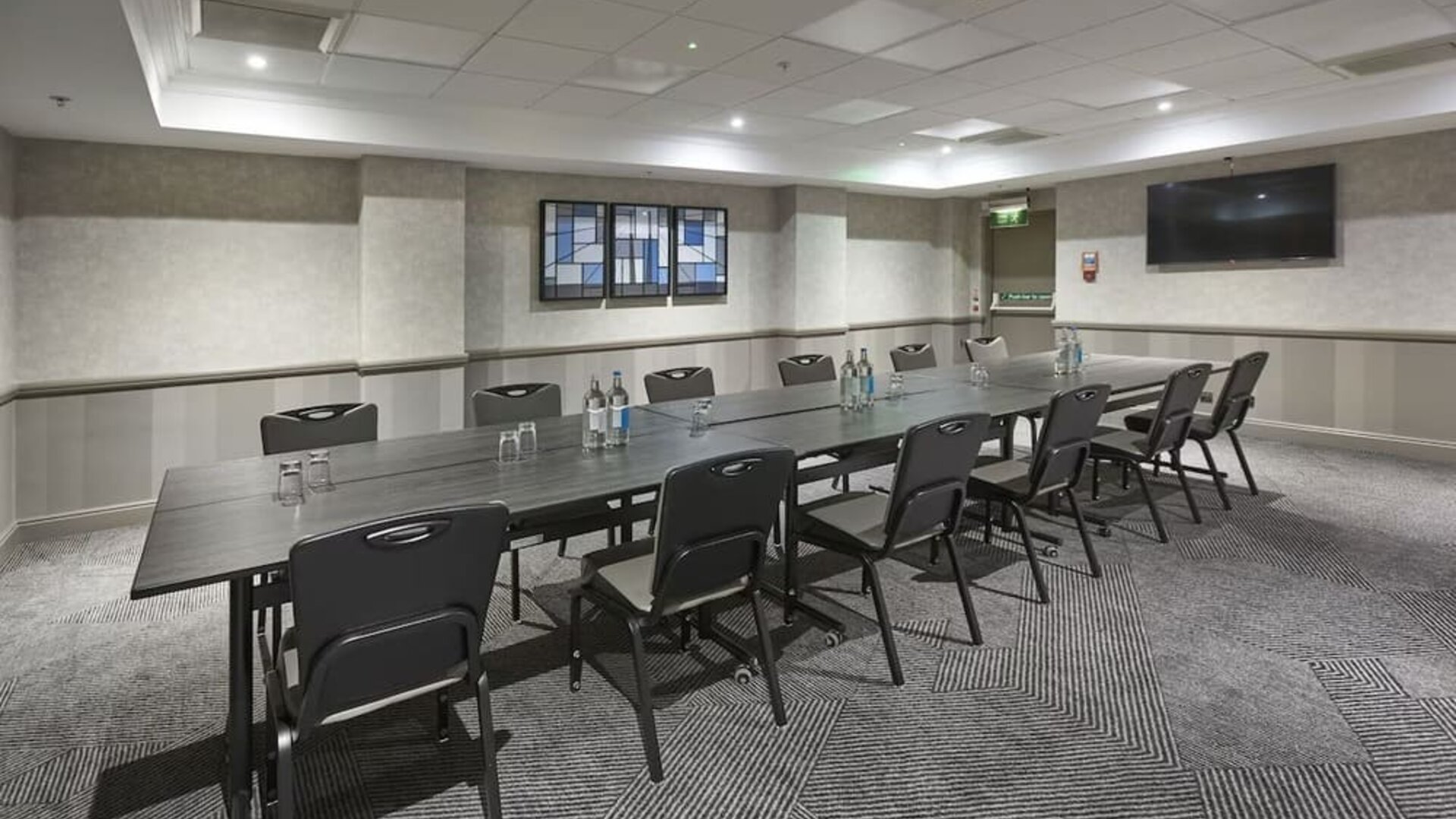 Professional meeting room at DoubleTree by Hilton Dartford Bridge.