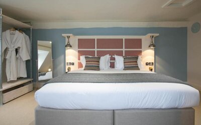 The Farmhouse at Mackworth