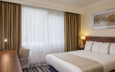 Holiday Inn Stoke on Trent M6, Jct 15 by IHG