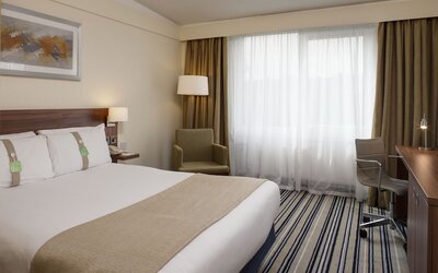 Holiday Inn Stoke on Trent M6, Jct 15 by IHG