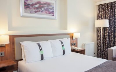 Holiday Inn Stoke on Trent M6, Jct 15 by IHG