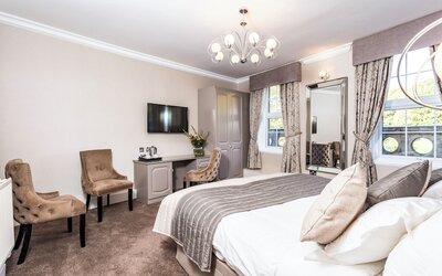 Borough Arms Hotel