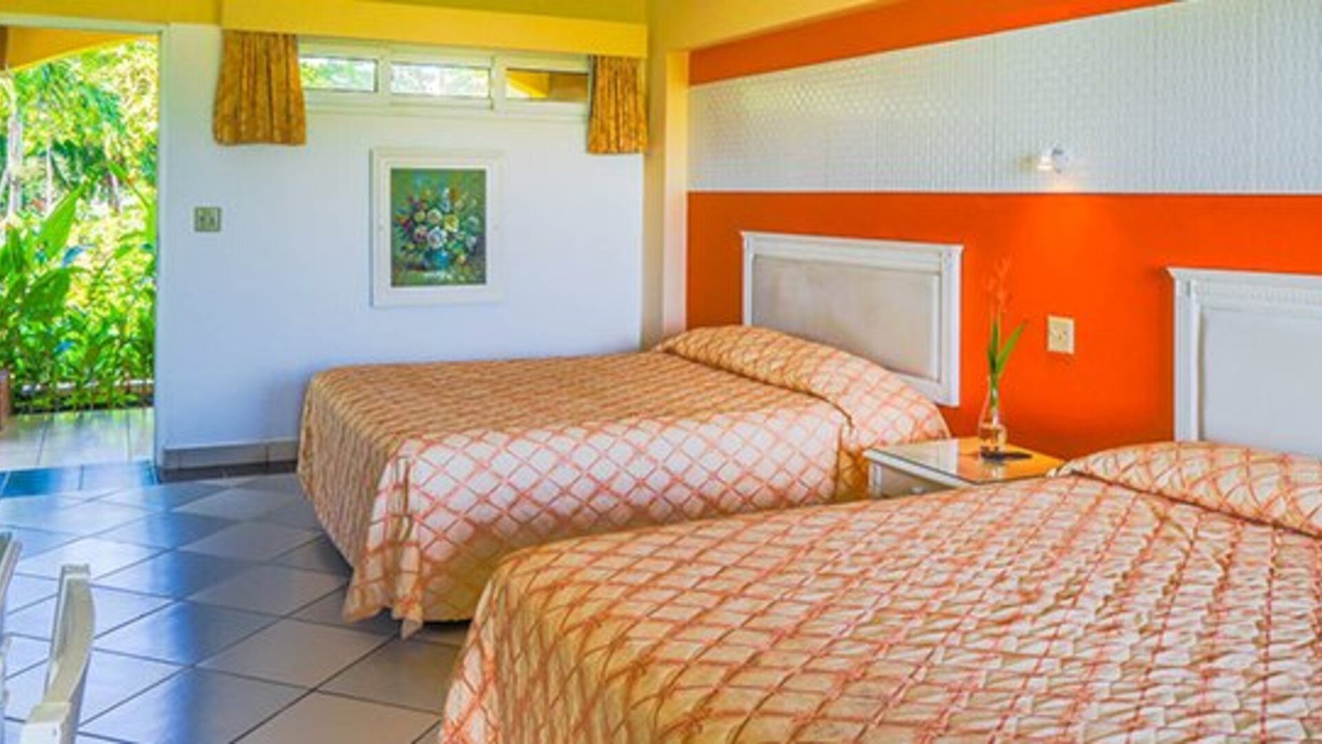 Hotel Las Olas Resort