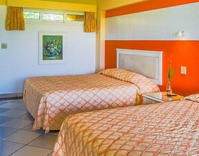 Hotel Las Olas Resort