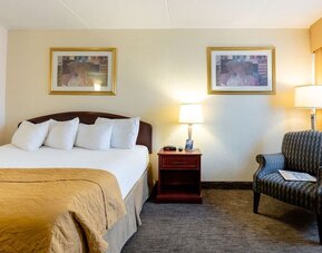 Standard day use room at Travelodge Ottawa East.