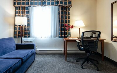 Work station and lounge in day use room at Travelodge Ottawa East.