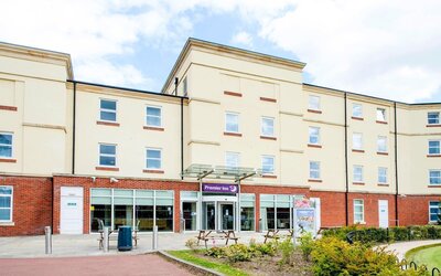 Premier Inn Stoke/Trentham Gardens