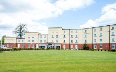 Premier Inn Stoke/Trentham Gardens