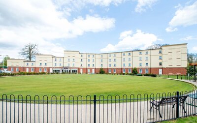 Premier Inn Stoke/Trentham Gardens