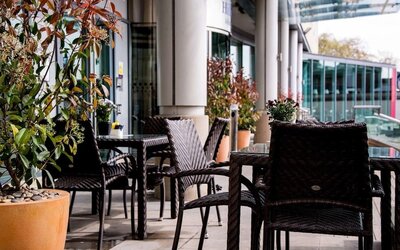 Terrace/patio at Hilton London Angel Islington.