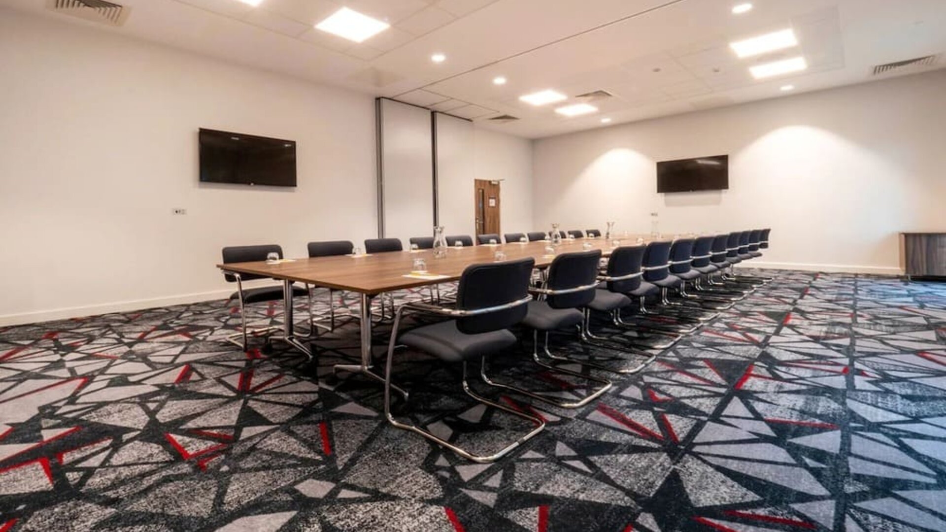 Professional meeting room at Hilton Garden Inn Birmingham Airport.