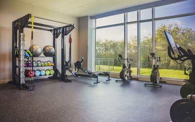 Fitness center with equipment and machines at the Hilton Reading.
