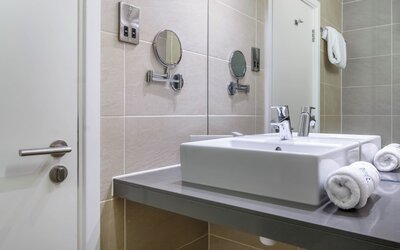 Garner Hotel Preston Samlesbury by IHG