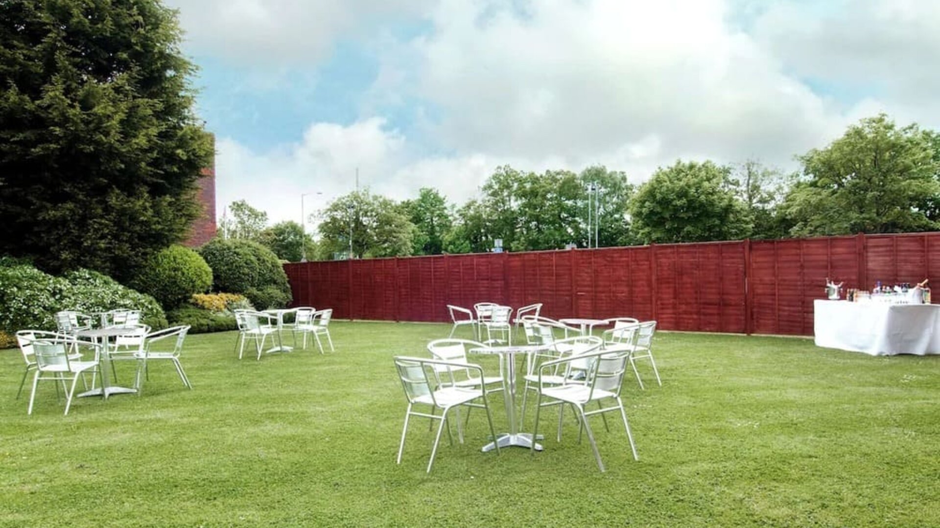 Outdoor sitting area and meeting facilitie at Hilton London Watford.