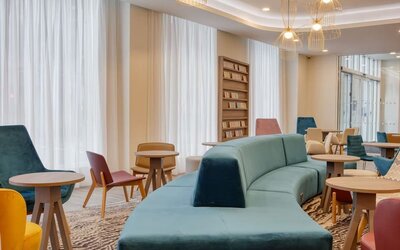 Comfortable lounge area and co-working at the Hampton by Hilton Manchester Northern Quarter.