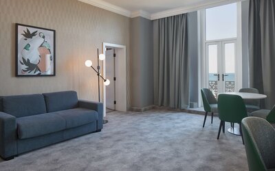 DoubleTree by Hilton Brighton Metropole
