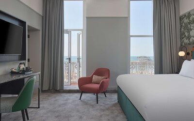DoubleTree by Hilton Brighton Metropole