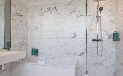 DoubleTree by Hilton Brighton Metropole