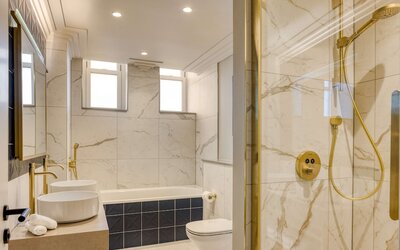 DoubleTree by Hilton Brighton Metropole