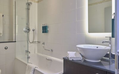 DoubleTree by Hilton Brighton Metropole