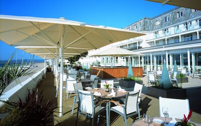 Sandbanks Hotel