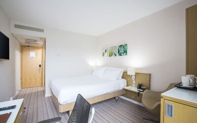 Day use room with work desk at Hilton Garden Inn Glasgow City Centre.