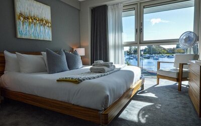 Captains Club Hotel