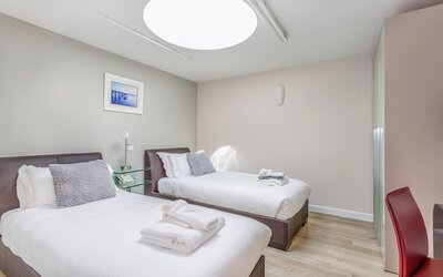 Captains Club Hotel