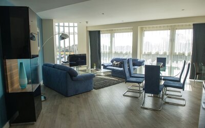 Captains Club Hotel