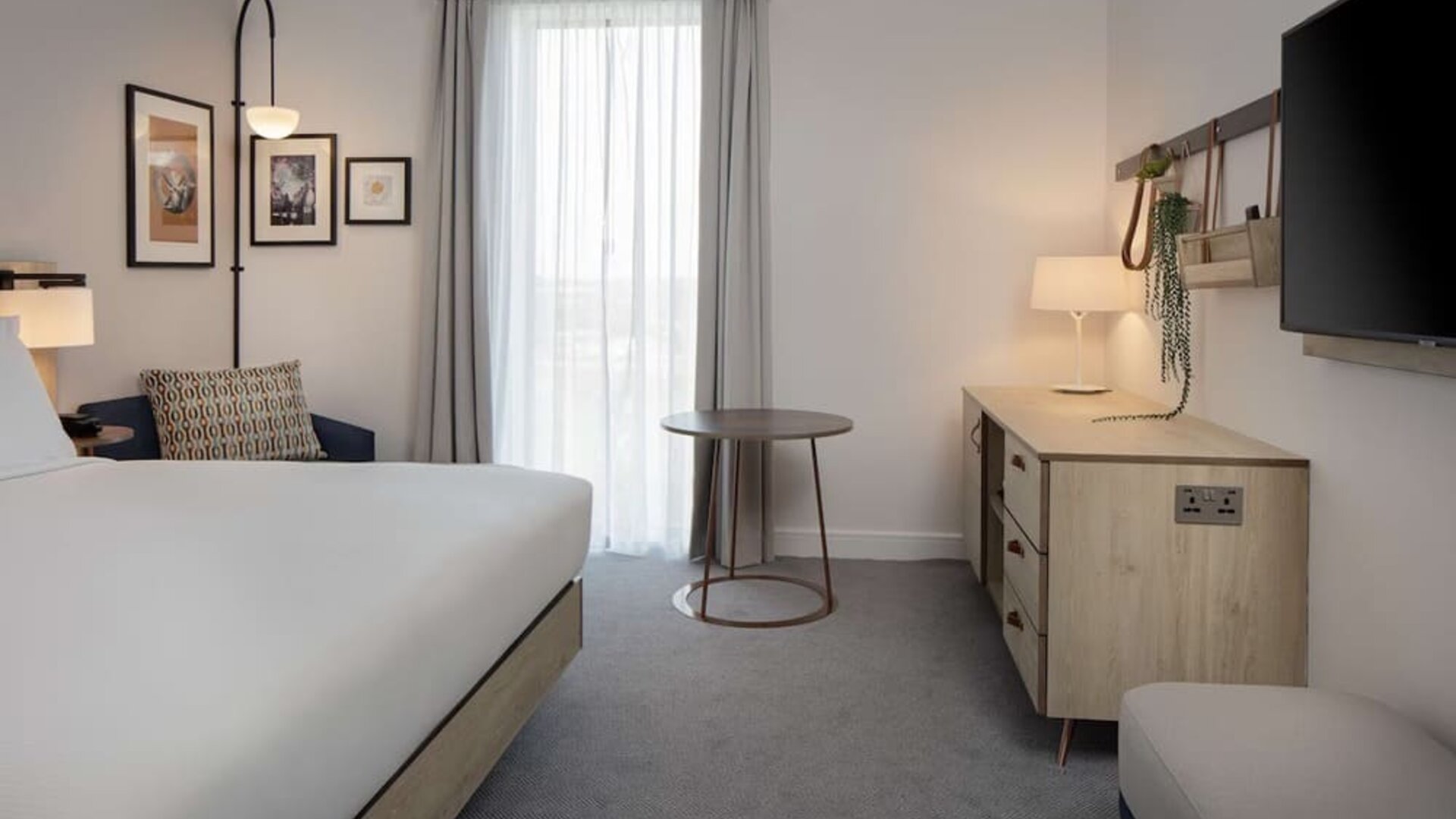 Day use room with natural light at Hilton Garden Inn Stoke On Trent.