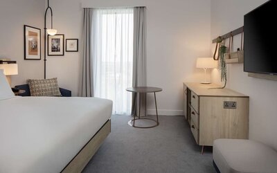 Day use room with natural light at Hilton Garden Inn Stoke On Trent.