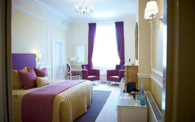 Phyllis Court Members Club