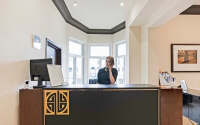 OYO The Baltimore Hotel