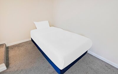 OYO The Baltimore Hotel