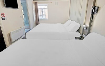 OYO The Baltimore Hotel