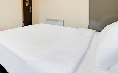 OYO The Baltimore Hotel