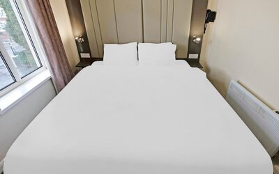 OYO The Baltimore Hotel