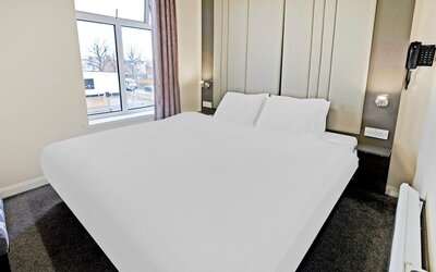 OYO The Baltimore Hotel