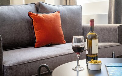 Station Suites