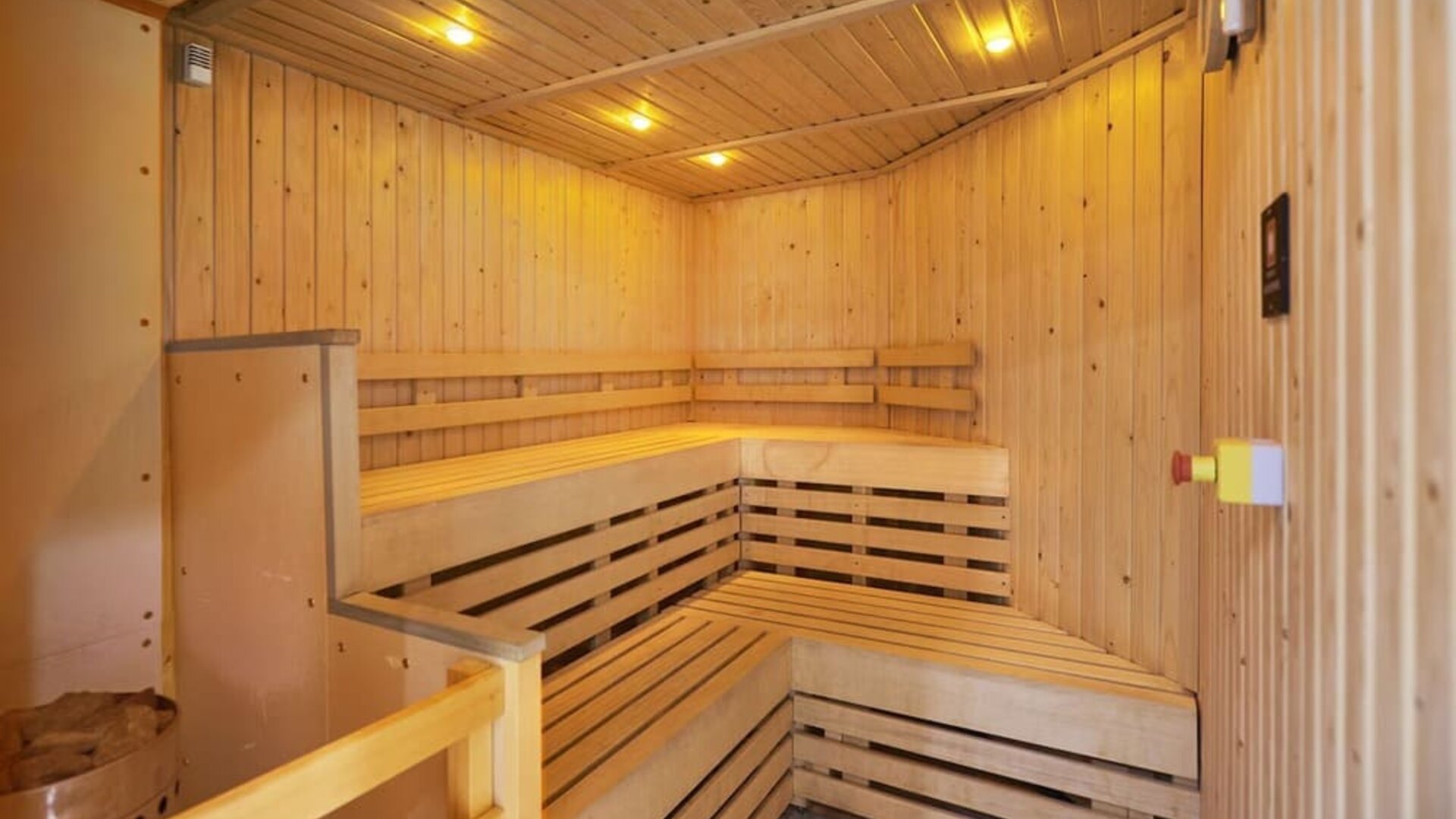 Relaxing hotel sauna at the DoubleTree by Hilton Bristol North.