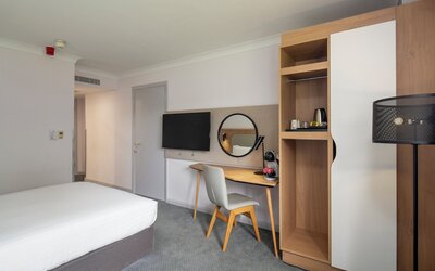 Holiday Inn Cambridge by IHG