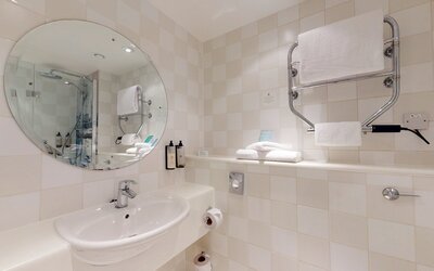 Holiday Inn Cambridge by IHG