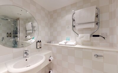 Holiday Inn Cambridge by IHG