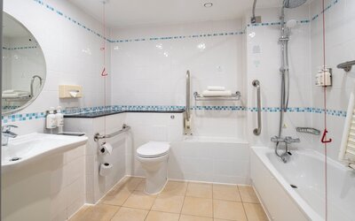 Holiday Inn Cambridge by IHG