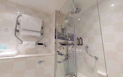 Holiday Inn Cambridge by IHG