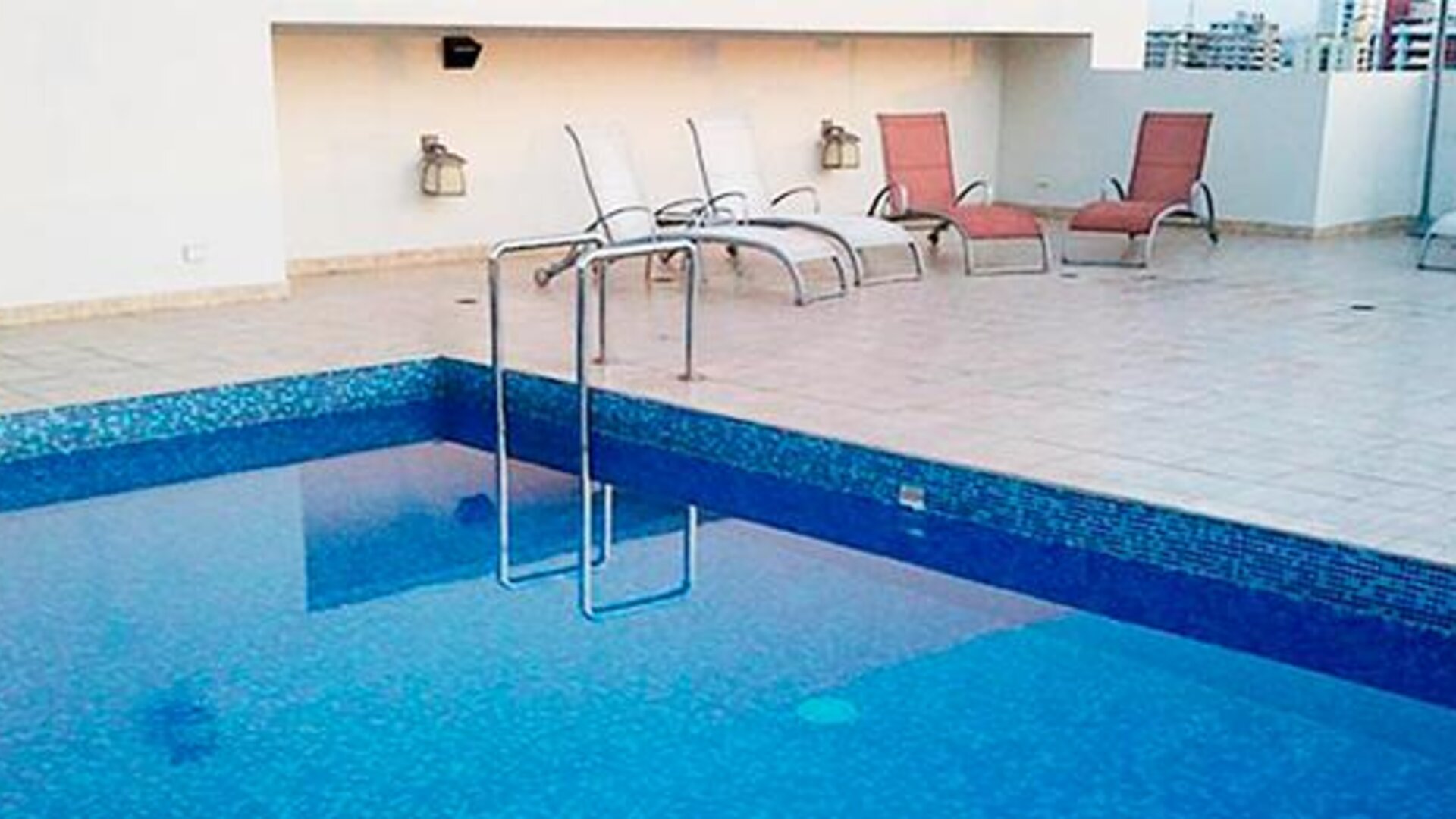 Victoria Hotel & Suites